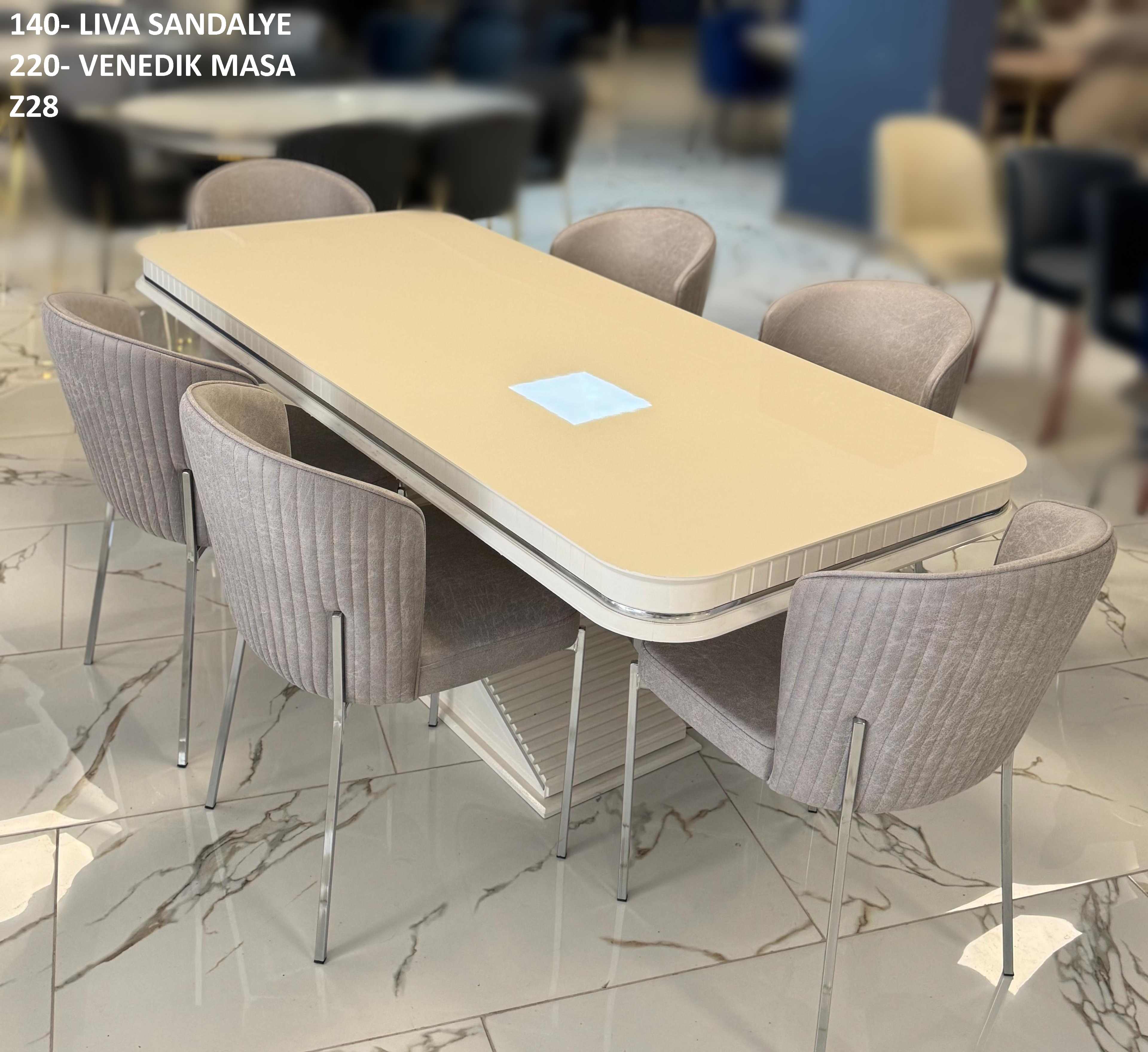 LIVA-VENEDIK YEMEK MASASI TAKIMI